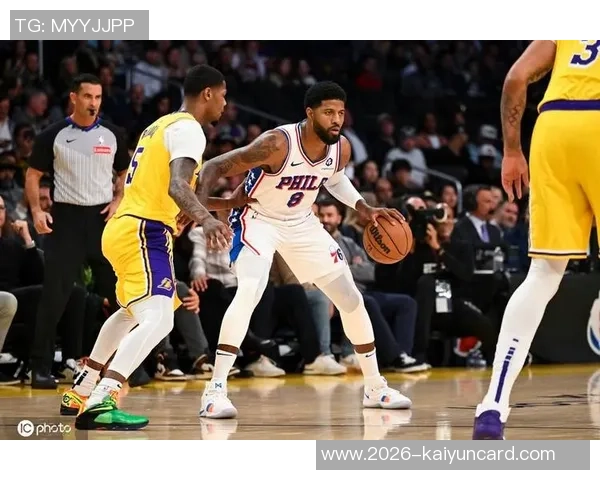 保罗乔治状态低迷10投仅中2球全场仅得7分6篮板表现令人失望