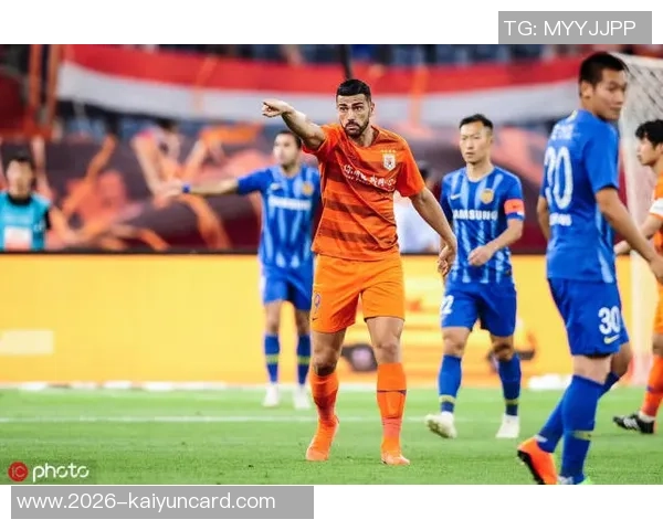 神奇扑救！王大雷在第18分钟成功挡住叶楚贵的近距离头球射门