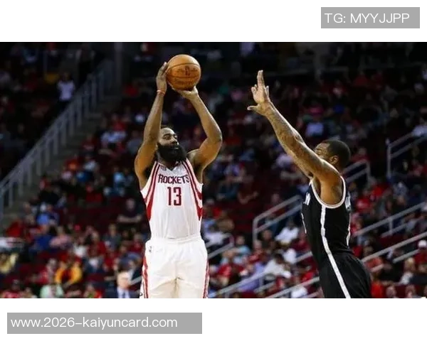 哈登半场表现低迷15投仅5中得14分三分球6投1中效率堪忧